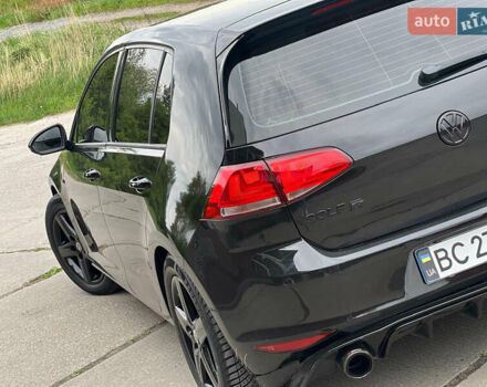 Черный Фольксваген Гольф, объемом двигателя 1.6 л и пробегом 274 тыс. км за 9950 $, фото 10 на Automoto.ua