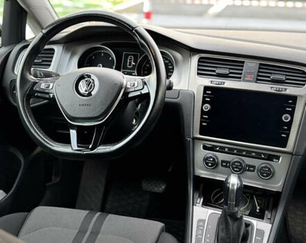 Черный Фольксваген Гольф, объемом двигателя 1.97 л и пробегом 145 тыс. км за 17000 $, фото 14 на Automoto.ua