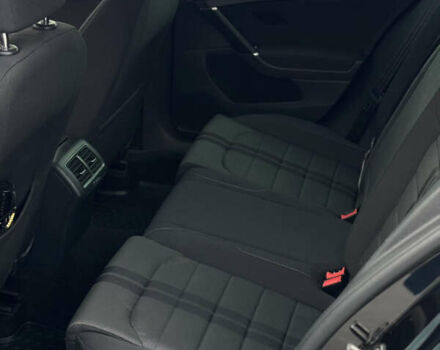 Черный Фольксваген Гольф, объемом двигателя 1.97 л и пробегом 145 тыс. км за 17000 $, фото 24 на Automoto.ua