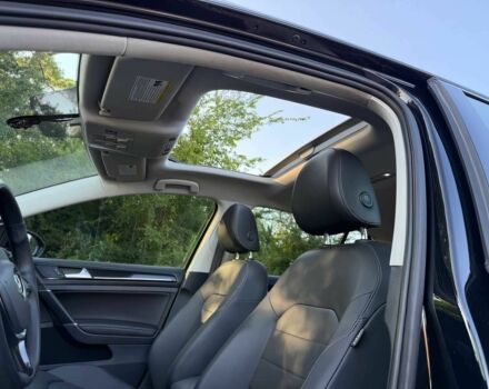 Черный Фольксваген Гольф, объемом двигателя 2 л и пробегом 72 тыс. км за 2400 $, фото 9 на Automoto.ua