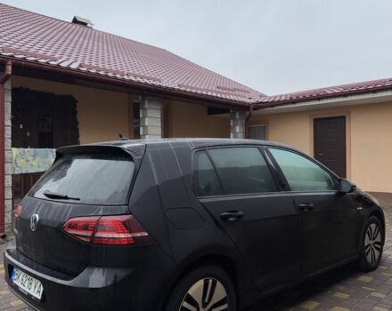 Черный Фольксваген Гольф, объемом двигателя 0 л и пробегом 136 тыс. км за 8300 $, фото 2 на Automoto.ua