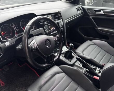 Черный Фольксваген Гольф, объемом двигателя 2 л и пробегом 205 тыс. км за 11500 $, фото 5 на Automoto.ua