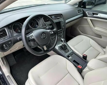 Черный Фольксваген Гольф, объемом двигателя 0 л и пробегом 76 тыс. км за 8300 $, фото 6 на Automoto.ua