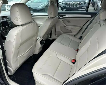 Черный Фольксваген Гольф, объемом двигателя 0 л и пробегом 76 тыс. км за 8300 $, фото 9 на Automoto.ua