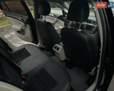 Черный Фольксваген Гольф, объемом двигателя 2 л и пробегом 145 тыс. км за 10950 $, фото 40 на Automoto.ua