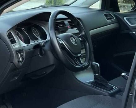 Черный Фольксваген Гольф, объемом двигателя 1.8 л и пробегом 110 тыс. км за 9000 $, фото 4 на Automoto.ua