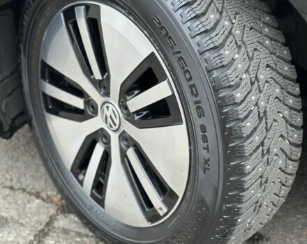 Черный Фольксваген Гольф, объемом двигателя 0 л и пробегом 188 тыс. км за 11750 $, фото 3 на Automoto.ua