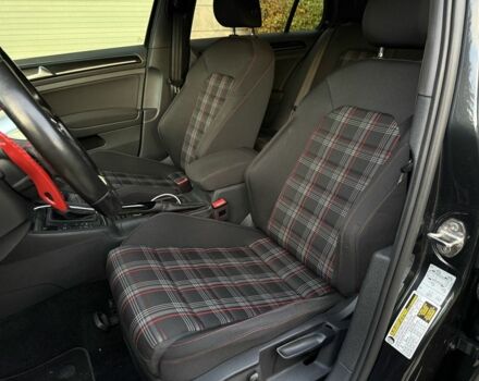 Чорний Фольксваген Гольф, об'ємом двигуна 2 л та пробігом 130 тис. км за 13900 $, фото 17 на Automoto.ua