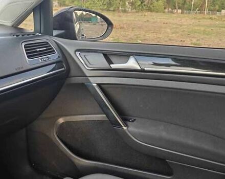 Черный Фольксваген Гольф, объемом двигателя 1.4 л и пробегом 90 тыс. км за 14500 $, фото 19 на Automoto.ua