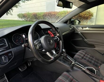 Чорний Фольксваген Гольф, об'ємом двигуна 2 л та пробігом 130 тис. км за 13900 $, фото 18 на Automoto.ua