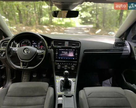 Черный Фольксваген Гольф, объемом двигателя 1.97 л и пробегом 283 тыс. км за 14400 $, фото 8 на Automoto.ua