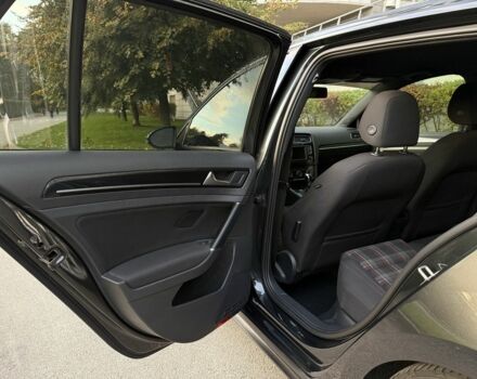 Чорний Фольксваген Гольф, об'ємом двигуна 2 л та пробігом 130 тис. км за 13900 $, фото 19 на Automoto.ua