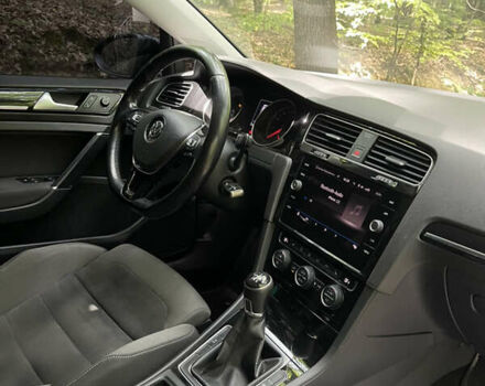 Черный Фольксваген Гольф, объемом двигателя 1.97 л и пробегом 283 тыс. км за 14400 $, фото 11 на Automoto.ua