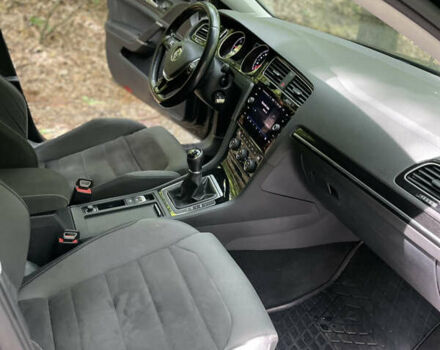 Черный Фольксваген Гольф, объемом двигателя 1.97 л и пробегом 283 тыс. км за 14400 $, фото 12 на Automoto.ua