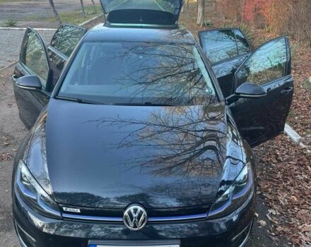 Черный Фольксваген Гольф, объемом двигателя 0 л и пробегом 106 тыс. км за 15200 $, фото 5 на Automoto.ua