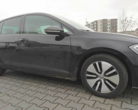 Черный Фольксваген Гольф, объемом двигателя 0 л и пробегом 217 тыс. км за 11500 $, фото 5 на Automoto.ua