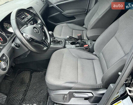 Черный Фольксваген Гольф, объемом двигателя 1.8 л и пробегом 116 тыс. км за 13500 $, фото 31 на Automoto.ua