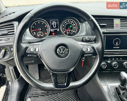 Черный Фольксваген Гольф, объемом двигателя 1.8 л и пробегом 116 тыс. км за 13500 $, фото 27 на Automoto.ua