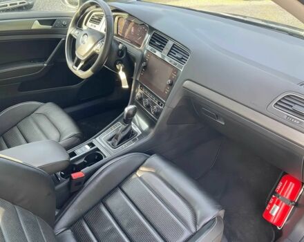 Черный Фольксваген Гольф, объемом двигателя 0 л и пробегом 49 тыс. км за 6336 $, фото 7 на Automoto.ua