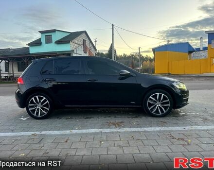 Черный Фольксваген Гольф, объемом двигателя 2 л и пробегом 110 тыс. км за 19800 $, фото 5 на Automoto.ua