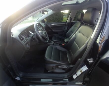 Черный Фольксваген Гольф, объемом двигателя 1.4 л и пробегом 121 тыс. км за 14000 $, фото 3 на Automoto.ua