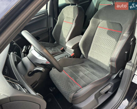 Черный Фольксваген Гольф, объемом двигателя 1.98 л и пробегом 71 тыс. км за 26000 $, фото 18 на Automoto.ua