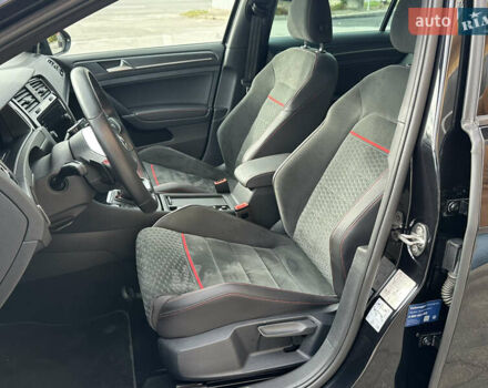 Черный Фольксваген Гольф, объемом двигателя 1.98 л и пробегом 71 тыс. км за 26000 $, фото 15 на Automoto.ua