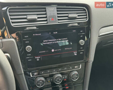 Черный Фольксваген Гольф, объемом двигателя 1.98 л и пробегом 71 тыс. км за 26000 $, фото 31 на Automoto.ua