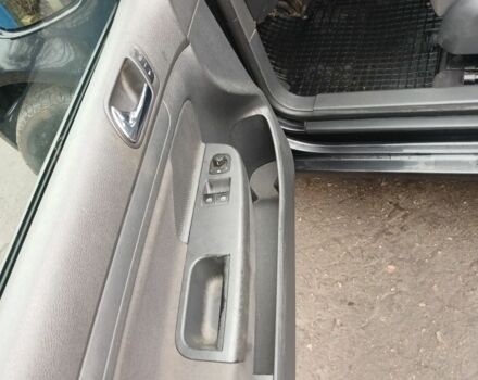 Черный Фольксваген Гольф, объемом двигателя 1.4 л и пробегом 228 тыс. км за 4100 $, фото 7 на Automoto.ua