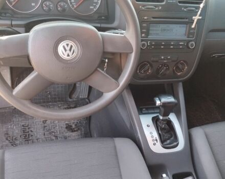 Черный Фольксваген Гольф, объемом двигателя 1.6 л и пробегом 285 тыс. км за 4000 $, фото 5 на Automoto.ua