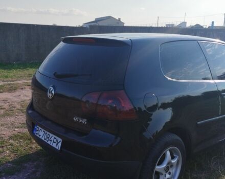 Черный Фольксваген Гольф, объемом двигателя 1.6 л и пробегом 285 тыс. км за 4000 $, фото 3 на Automoto.ua