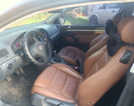 Черный Фольксваген Гольф, объемом двигателя 1.9 л и пробегом 350 тыс. км за 2200 $, фото 4 на Automoto.ua