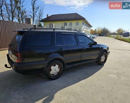 Черный Фольксваген Гольф, объемом двигателя 1.98 л и пробегом 355 тыс. км за 1850 $, фото 1 на Automoto.ua