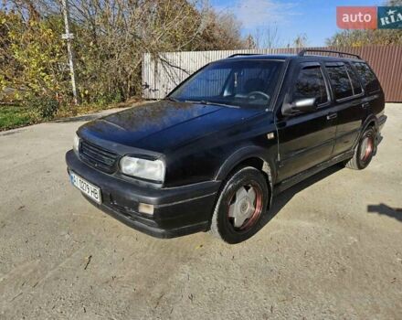 Черный Фольксваген Гольф, объемом двигателя 1.98 л и пробегом 355 тыс. км за 1850 $, фото 6 на Automoto.ua