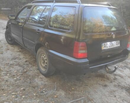 Черный Фольксваген Гольф, объемом двигателя 1.9 л и пробегом 280 тыс. км за 1500 $, фото 4 на Automoto.ua