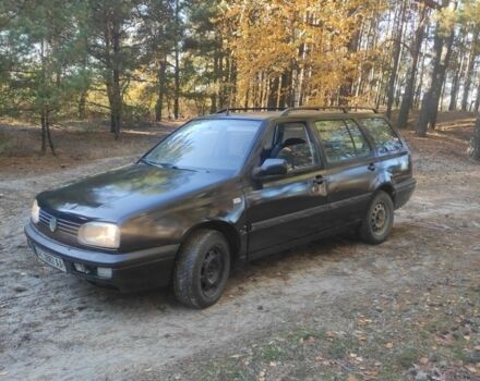 Черный Фольксваген Гольф, объемом двигателя 1.9 л и пробегом 280 тыс. км за 1500 $, фото 5 на Automoto.ua