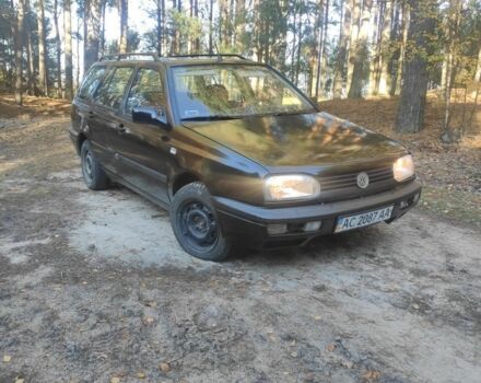 Черный Фольксваген Гольф, объемом двигателя 1.9 л и пробегом 280 тыс. км за 1500 $, фото 1 на Automoto.ua