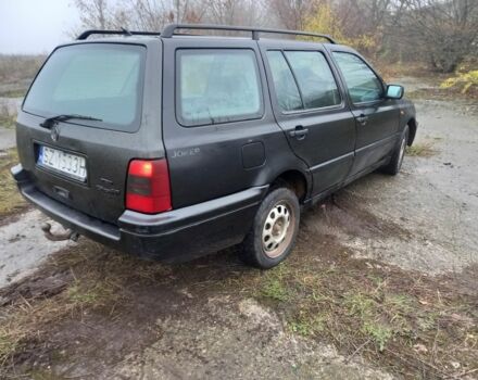 Черный Фольксваген Гольф, объемом двигателя 1.9 л и пробегом 300 тыс. км за 750 $, фото 4 на Automoto.ua