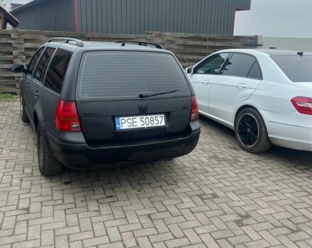 Черный Фольксваген Гольф, объемом двигателя 1.9 л и пробегом 235 тыс. км за 1850 $, фото 12 на Automoto.ua