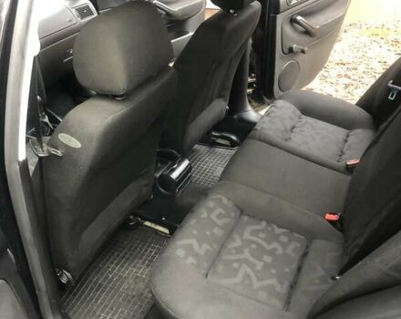 Чорний Фольксваген Гольф, об'ємом двигуна 1.39 л та пробігом 223 тис. км за 4700 $, фото 11 на Automoto.ua