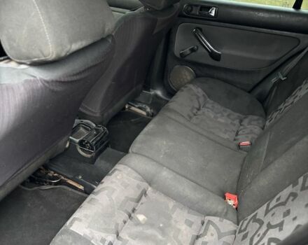 Черный Фольксваген Гольф, объемом двигателя 1.9 л и пробегом 400 тыс. км за 3400 $, фото 7 на Automoto.ua