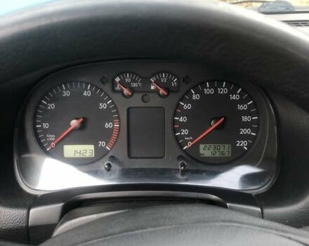 Чорний Фольксваген Гольф, об'ємом двигуна 1.39 л та пробігом 223 тис. км за 4700 $, фото 7 на Automoto.ua