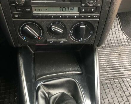 Чорний Фольксваген Гольф, об'ємом двигуна 1.39 л та пробігом 223 тис. км за 4700 $, фото 6 на Automoto.ua