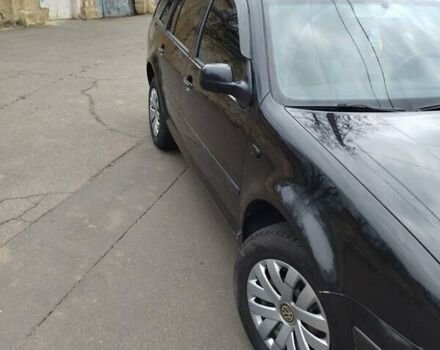 Черный Фольксваген Гольф, объемом двигателя 1.6 л и пробегом 360 тыс. км за 3700 $, фото 6 на Automoto.ua