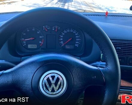 Черный Фольксваген Гольф, объемом двигателя 2 л и пробегом 290 тыс. км за 4000 $, фото 8 на Automoto.ua