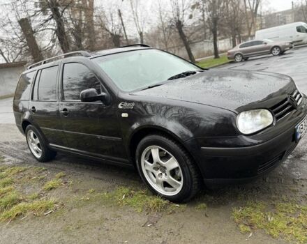 Черный Фольксваген Гольф, объемом двигателя 1.9 л и пробегом 400 тыс. км за 3400 $, фото 2 на Automoto.ua