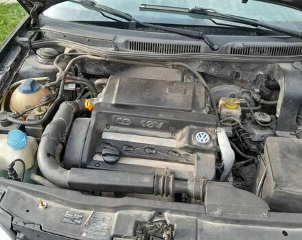 Черный Фольксваген Гольф, объемом двигателя 1.6 л и пробегом 190 тыс. км за 4200 $, фото 16 на Automoto.ua