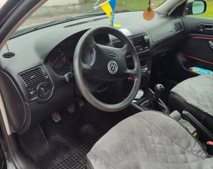 Черный Фольксваген Гольф, объемом двигателя 1.6 л и пробегом 232 тыс. км за 4800 $, фото 1 на Automoto.ua