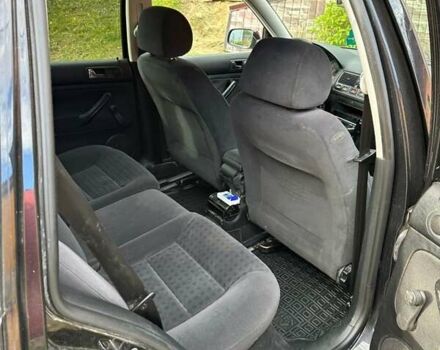 Черный Фольксваген Гольф, объемом двигателя 1.6 л и пробегом 167 тыс. км за 3600 $, фото 24 на Automoto.ua