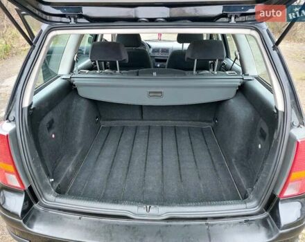 Черный Фольксваген Гольф, объемом двигателя 1.6 л и пробегом 245 тыс. км за 3950 $, фото 20 на Automoto.ua